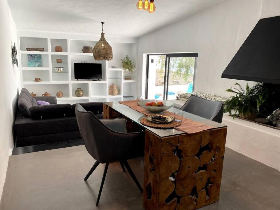 Cosy Finca, Sea Views, Jacuzzi La Asomada (Lanzarote) Exterior foto